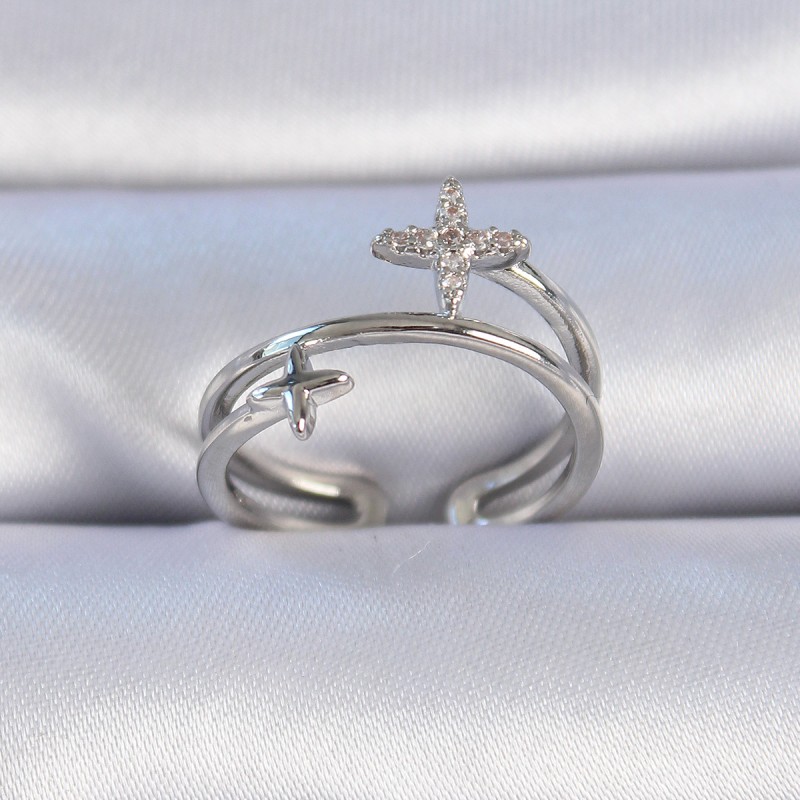 Pirinç Gümüş Renk Zirkon Taşlı Yıldız Model Kadın Yüzük