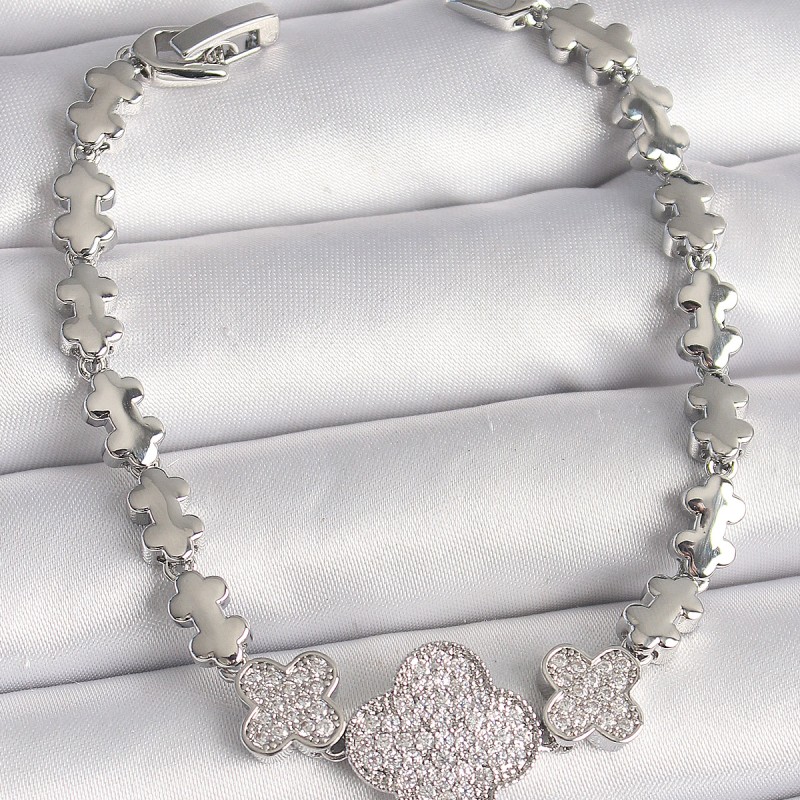 Pirinç Gümüş Renk Zirkon Taşlı Yonca Model Zincir Kadın Bileklik