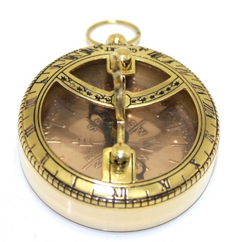 Pirinç Güneş Saati Ve Pusula Modeli 