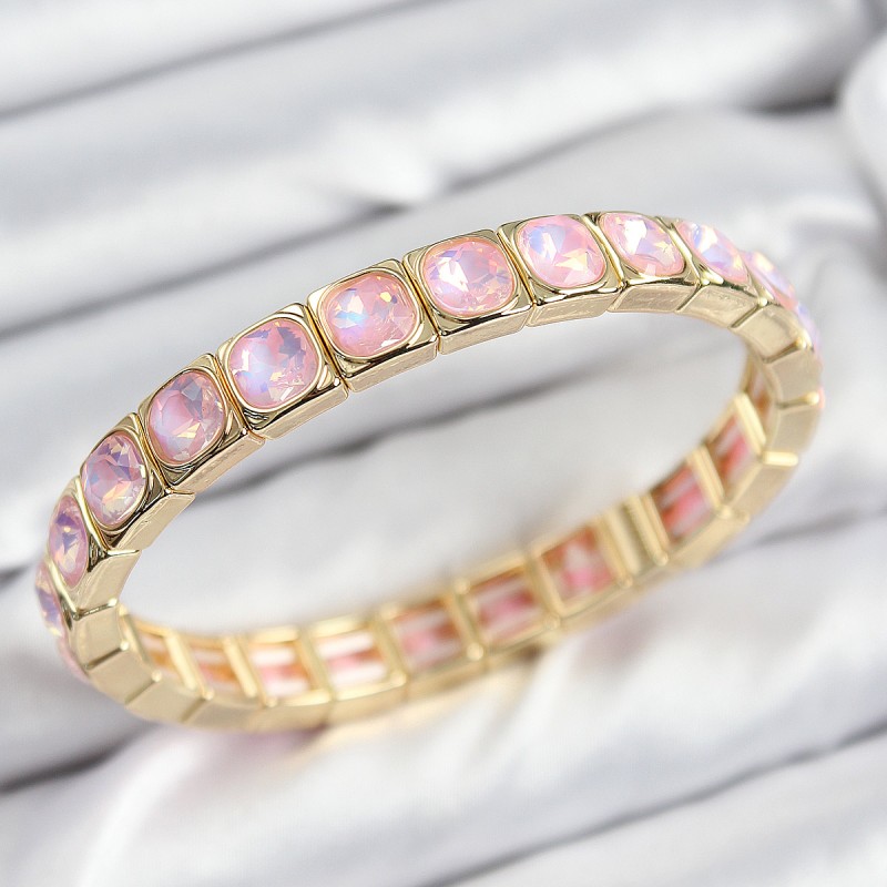 Pirinç Pembe Zirkon Taşlı Kare Model Gold Renk Lastikli Kadın Bileklik