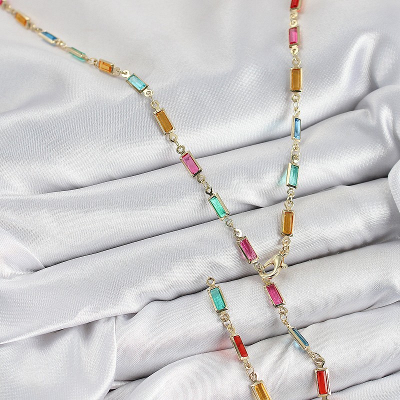 Pirinç Renkli Zirkon Taşlı Dikdörtgen Model Gold Renk Kadın Y Kolye