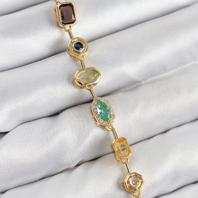 Pirinç Renkli Zirkon Taşlı Model Gold Renk 7 Element Kadın Y Kolye
