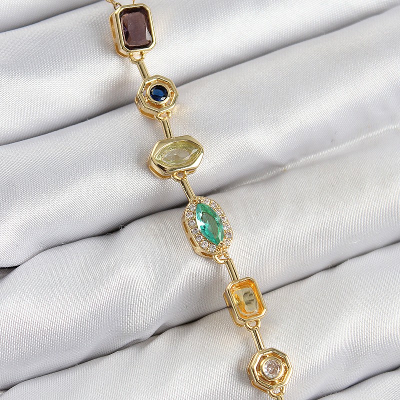 Pirinç Renkli Zirkon Taşlı Model Gold Renk 7 Element Kadın Y Kolye