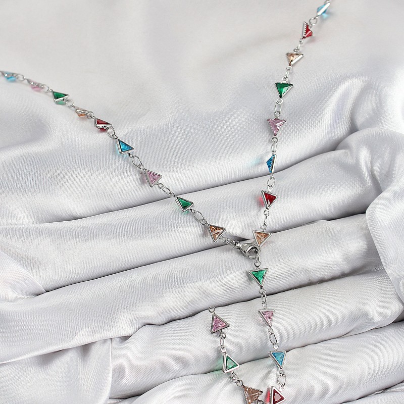 Pirinç Renkli Zirkon Taşlı Üçgen Model Gümüş Renk Kadın Y Kolye
