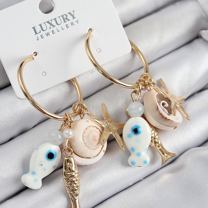 Pirinç Sallantılı Seramik Balık Ve Deniz Kabuğu Model Gold Renk Kadın Küpe