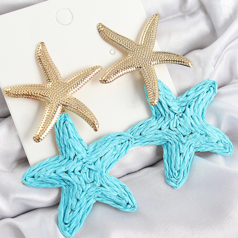 Pirinç Sallantılı Turkuaz Deniz Yıldızı Model Gold Renk Hasır Küpe