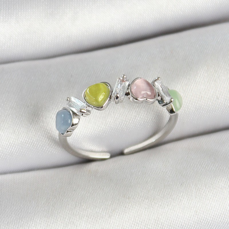 Pirinç Sıralı Kalp Figürlü Zirkon Taşlı Gümüş Renk Ayarlanabilir Kadın Yüzük