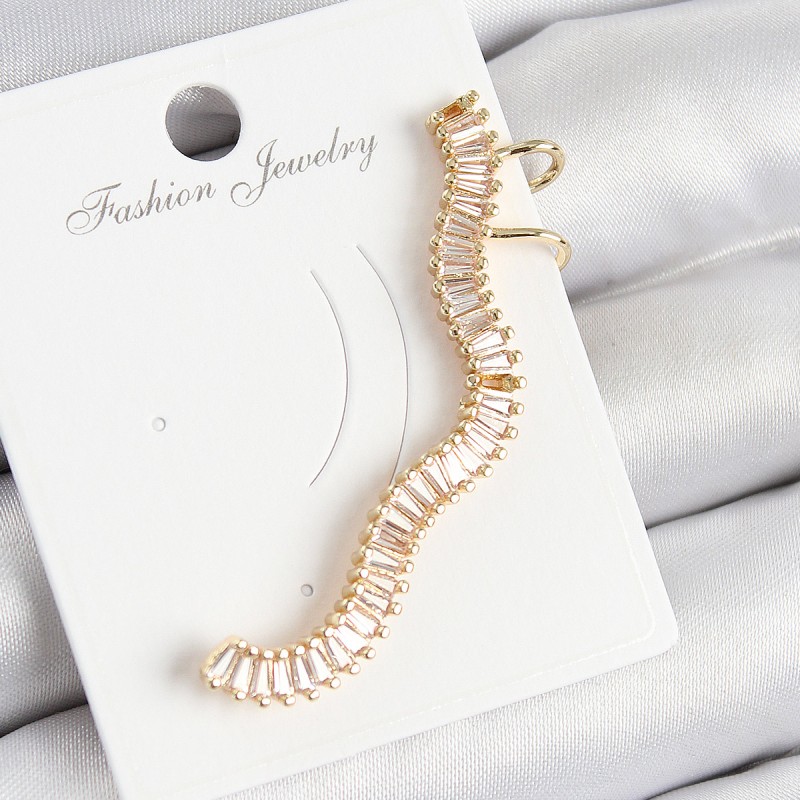 Pirinç Su Yolu Model Gold Renk Sağ Kıkırdak Küpe