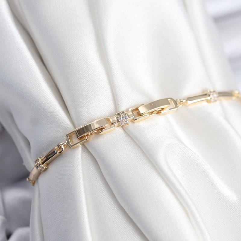 Pirinç VIP Seri Gold Renk Parçalı Model Zirkon Taşlı Kadın Bileklik