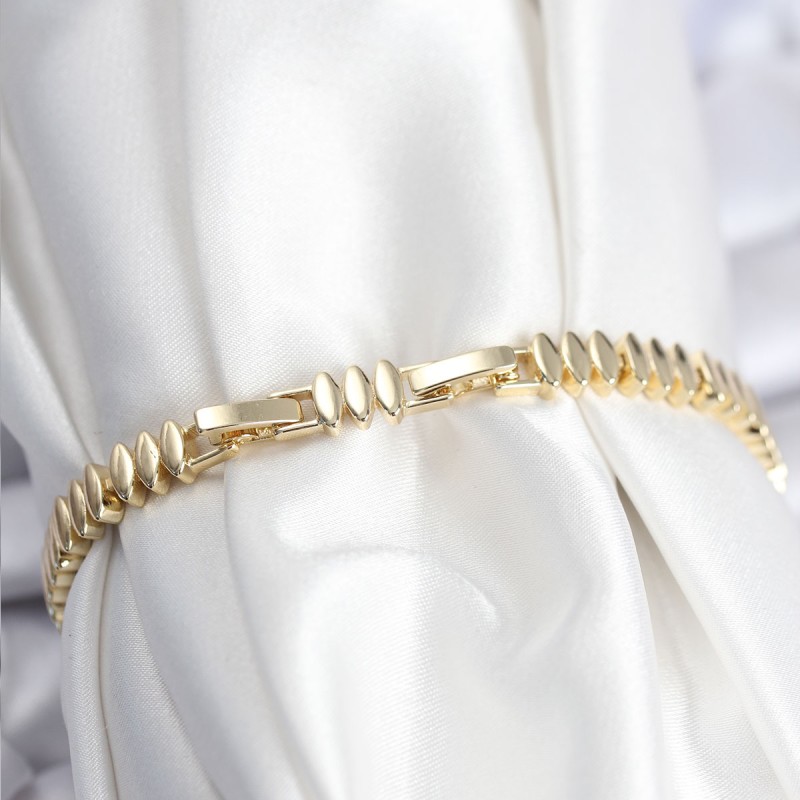 Pirinç VIP Seri Gold Renk Zirkon Taşlı Arpa Model Kadın Bileklik