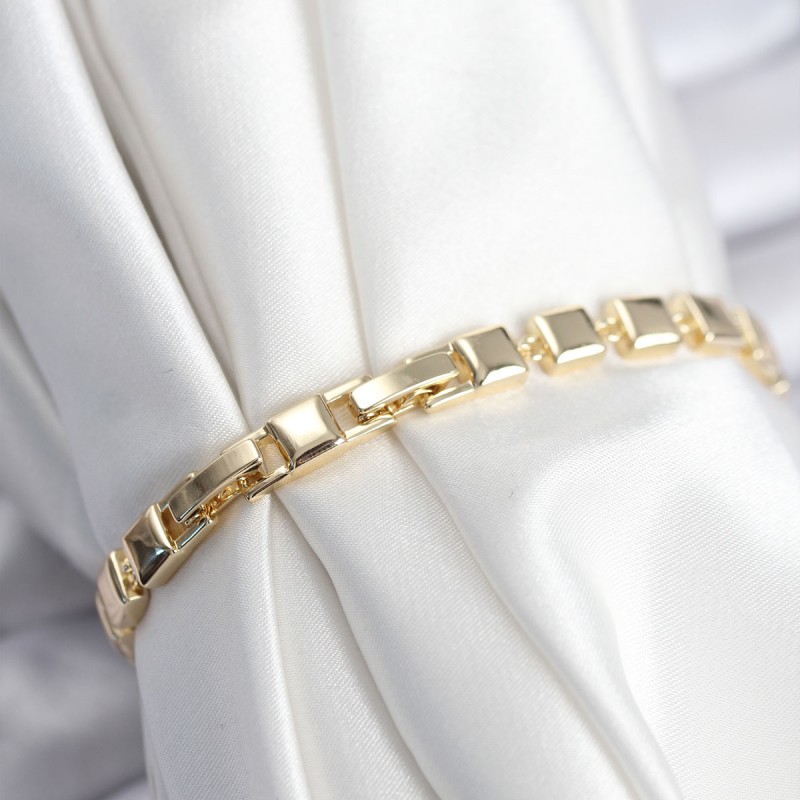 Pirinç VIP Seri Gold Renk Zirkon Taşlı Model Kadın Bileklik