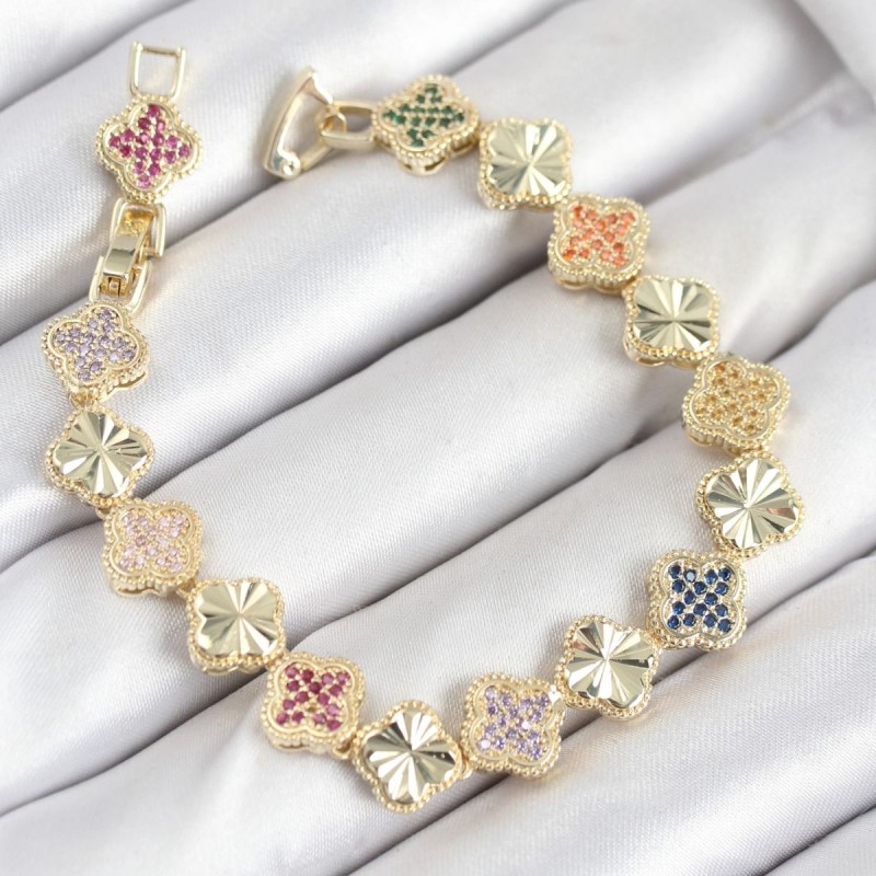 Pirinç VIP Seri Yonca Zirkon Taşlı Kadın Bileklik