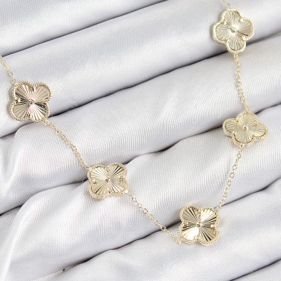 Pirinç VIP Yonca Model Gold Renk Kadın Kolye