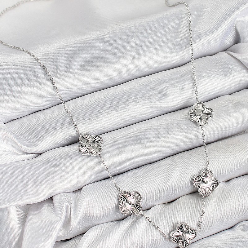 Pirinç VIP Yonca Model Gümüş Renk Kadın Kolye