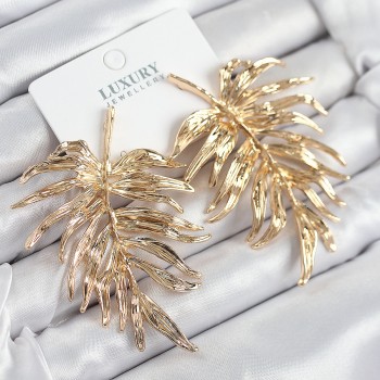 Pirinç Yaprak Model Gold Renk Kadın Küpe