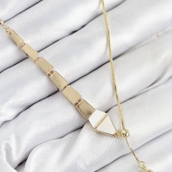 Pirinç Yılan Model Gold Renk Asansörlü Kadın Kolye