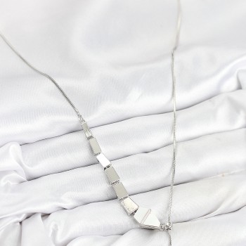 Pirinç Yılan Model Gümüş Renk Asansörlü Kadın Kolye