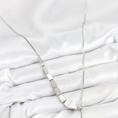 Pirinç Yılan Model Gümüş Renk Asansörlü Kadın Kolye