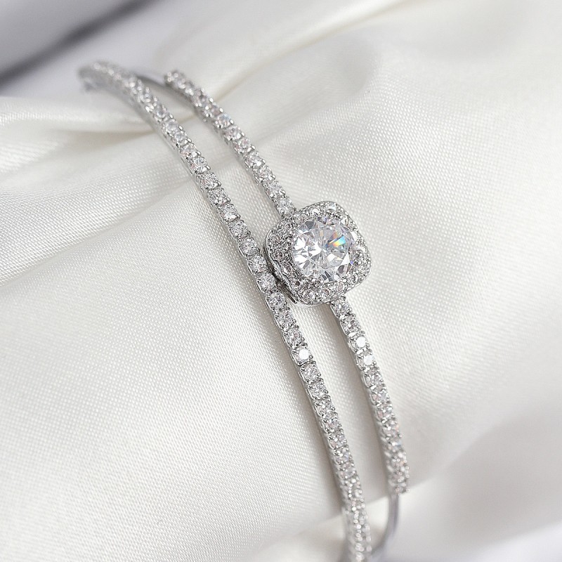 Pirinç Zirkon Taşlı Baget Model Gümüş Renk Kadın Bileklik