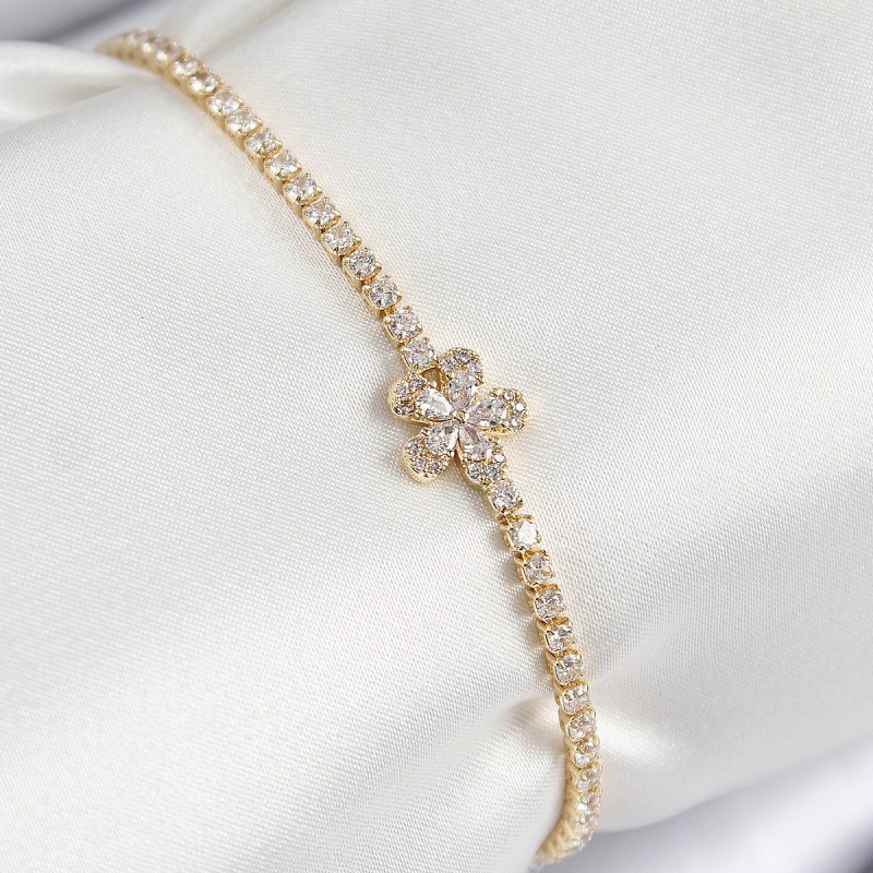 Pirinç Zirkon Taşlı Çiçek Model Gold Renk Kadın Bileklik