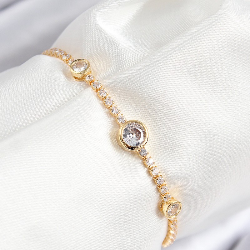 Pirinç Zirkon Taşlı Daire Model Gold Renk Asansörlü Kadın Bileklik