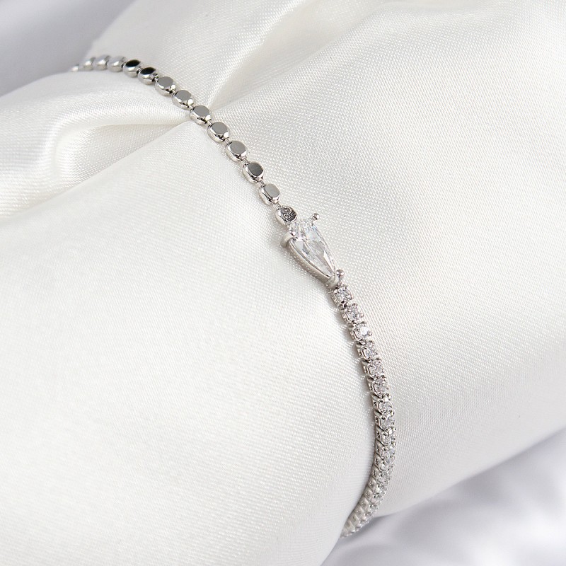 Pirinç Zirkon Taşlı Damla Model Ezme Zincir Gümüş Renk Kadın Bileklik