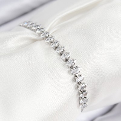 Pirinç Zirkon Taşlı Damla Model Gümüş Renk Asansörlü Kadın Bileklik