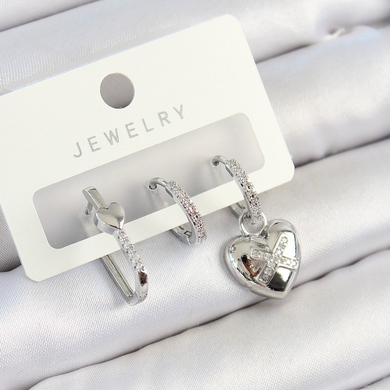 Pirinç Zirkon Taşlı Kalp Model Gümüş Renk 3'lü Çift Kadın Küpe Set