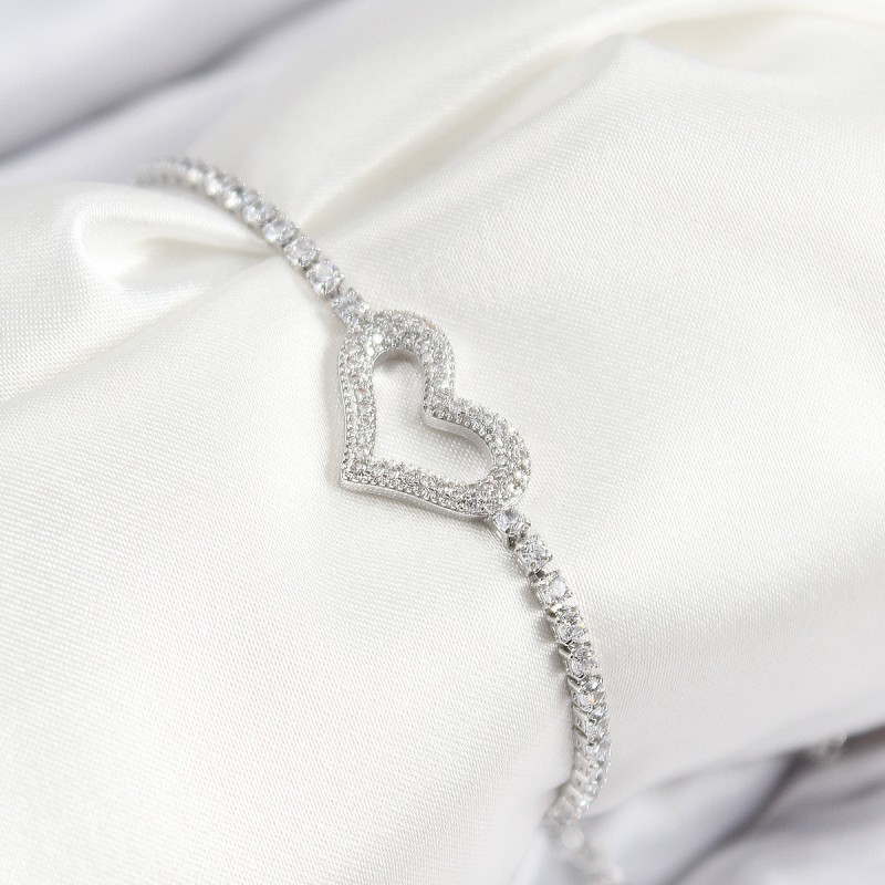 Pirinç Zirkon Taşlı Kalp Model Gümüş Renk Asansörlü Kadın Bileklik