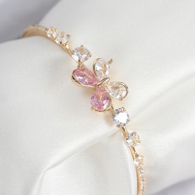 Pirinç Zirkon Taşlı Kelebek Model Gold Renk Kadın Bileklik