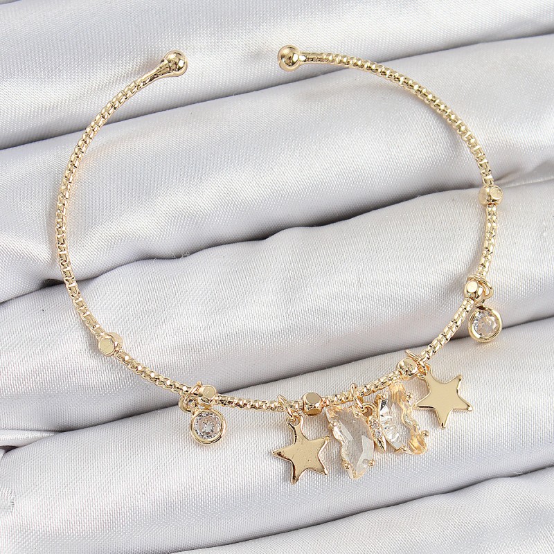 Pirinç Zirkon Taşlı Kelebek Ve Yıldız Model Gold Renk Charm Bileklik