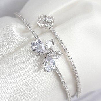 Pirinç Zirkon Taşlı Kelebek Ve Yonca Model Gümüş Renk Kadın Bileklik