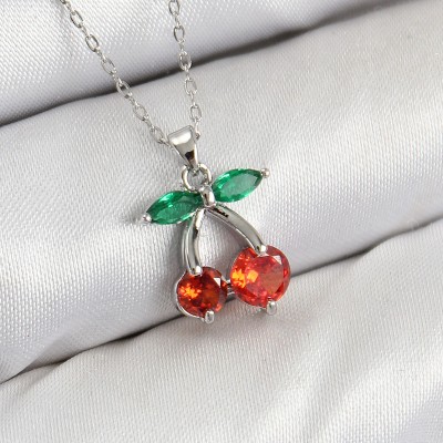 Pirinç Zirkon Taşlı Kiraz Model Gümüş Renk Kadın Kolye