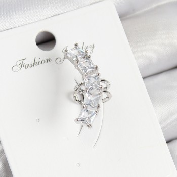 Pirinç Zirkon Taşlı Model Gümüş Renk Sağ Kıkırdak Küpe