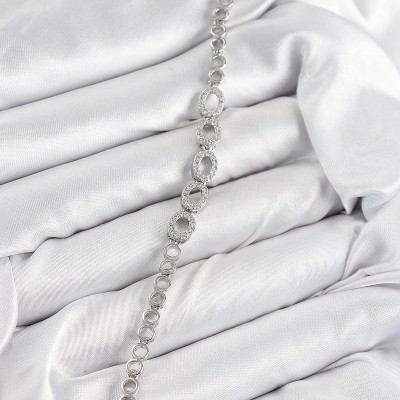 Pirinç Zirkon Taşlı Oval Model Gümüş Renk Kadın Bileklik