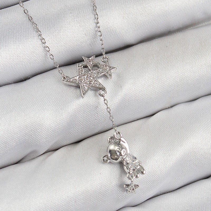Pirinç Zirkon Taşlı Sallantılı Ayıcıklı Yıldız Model Gümüş Renk Kadın Kolye