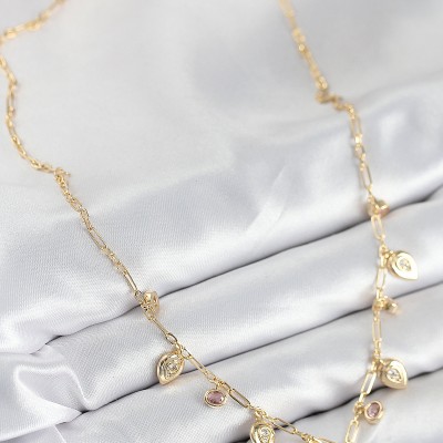 Pirinç Zirkon Taşlı Sallantılı Damla Model Gold Renk Kadın Kolye