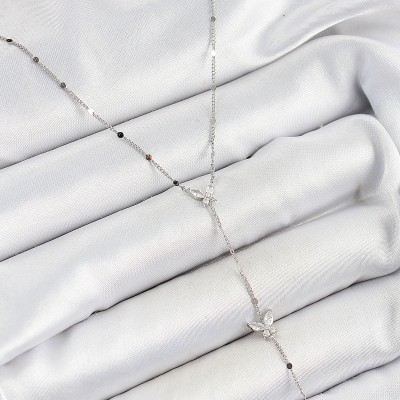 Pirinç Zirkon Taşlı Sıralı Kelebek Figürlü Y Model Gümüş Renk Kadın Kolye