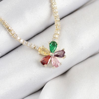 Pirinç Zirkon Taşlı Su Yolu Asorti Çiçek Model Gold Renk Kadın Kolye