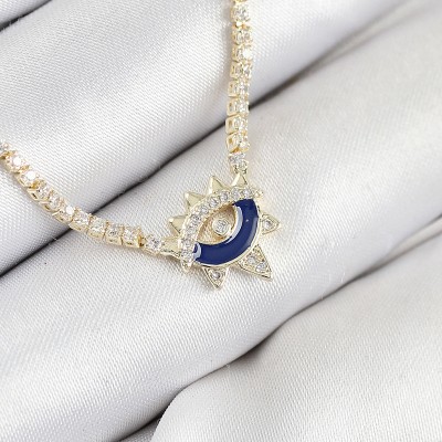 Pirinç Zirkon Taşlı Su Yolu Göz Model Gold Renk Kadın Kolye