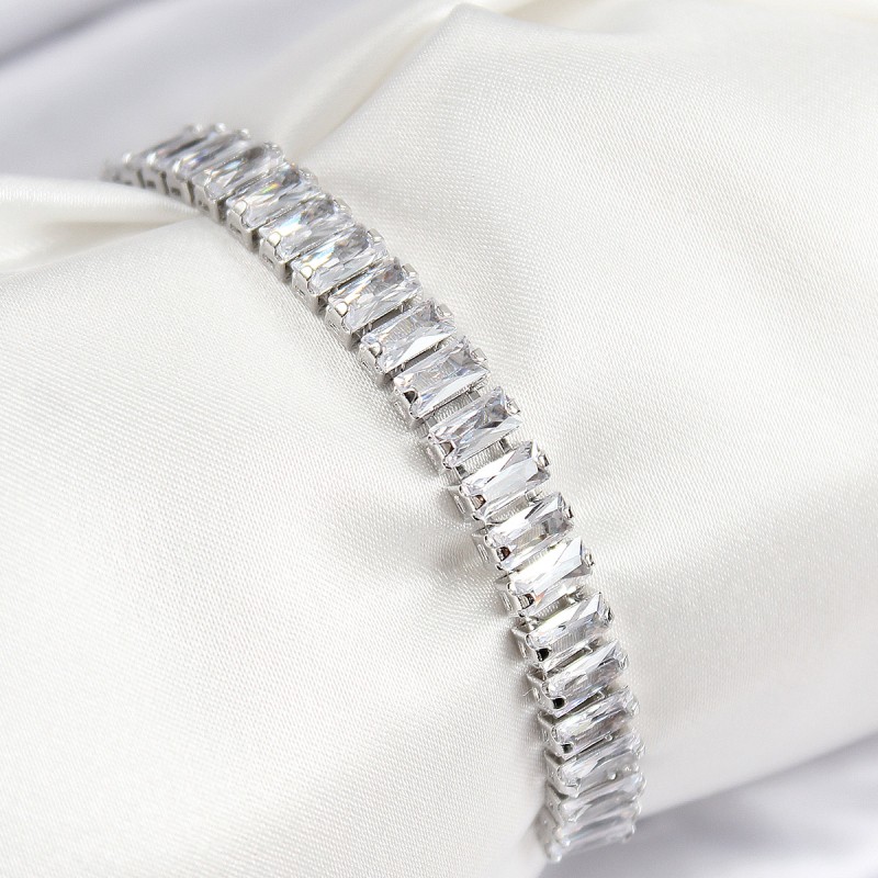 Pirinç Zirkon Taşlı Su Yolu Model Gümüş Renk Asansörlü Kadın Bileklik