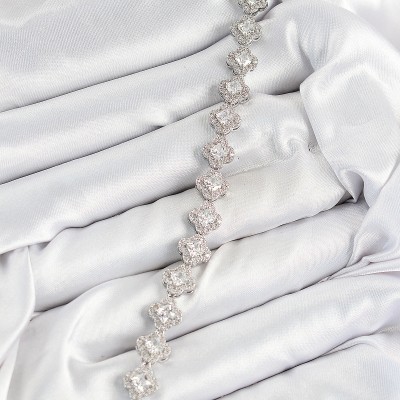 Pirinç Zirkon Taşlı Yonca Baget Model Gümüş Renk VIP Seri Kadın Bileklik