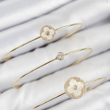 Pirinç Zirkon Taşlı Yonca Model Gold Renk Vip 3'lü Kadın Bileklik