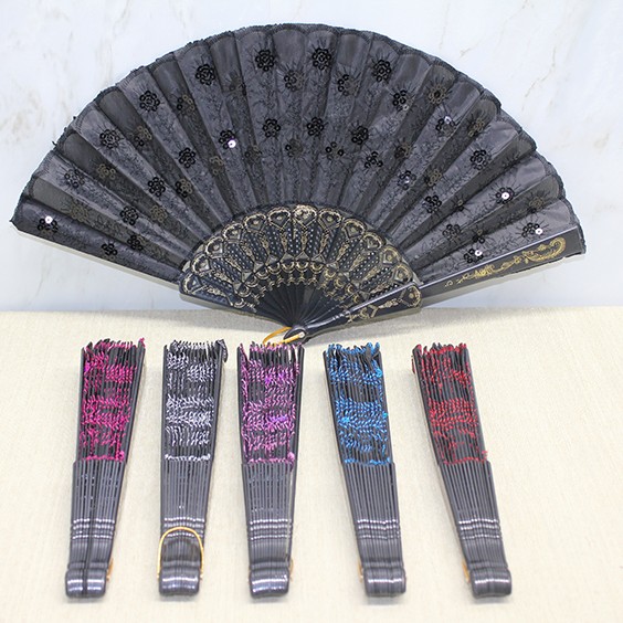 Plastik Pullu Yelpaze Siyah Renk