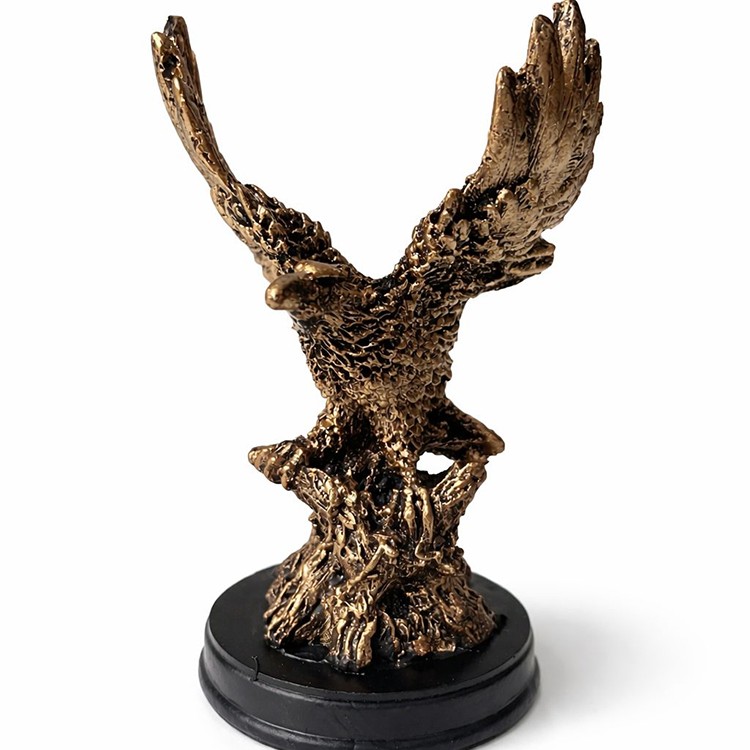 Polyester Kartal Figürü 