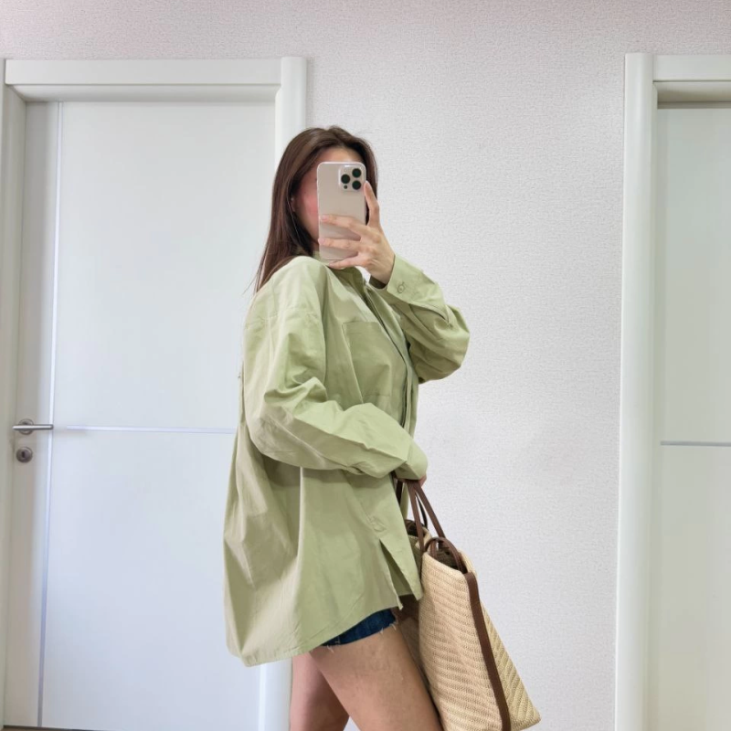 Poplin   Yakalı Yandan Yırtmaçlı Arka Pens Detaylı Gömlek - Yeşil -