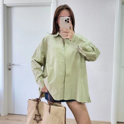 Poplin   Yakalı Yandan Yırtmaçlı Arka Pens Detaylı Gömlek - Yeşil -