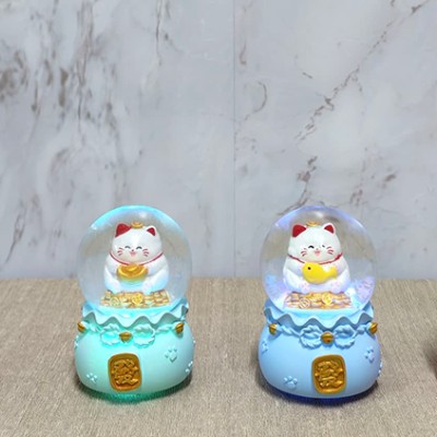 Şans Kedisi Işıklı Kar Küresi 