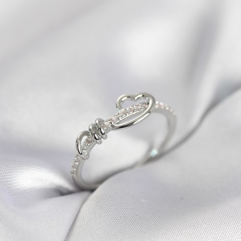 Sarmal Kalp Model Zirkon Taşlı Gümüş Renk Kadın Yüzük