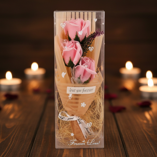 Şeffaf Kutulu Üç Gül Buketi